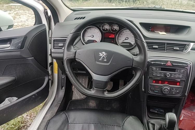 Used Peugeot 308 2014 Enjoy Edition Classic 1.6L Manual Fashion Model Steering Wheel