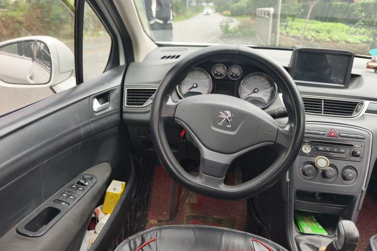 Used Peugeot 308 2014 Enjoy Edition Classic 1.6L Manual YouShang Model Steering Wheel