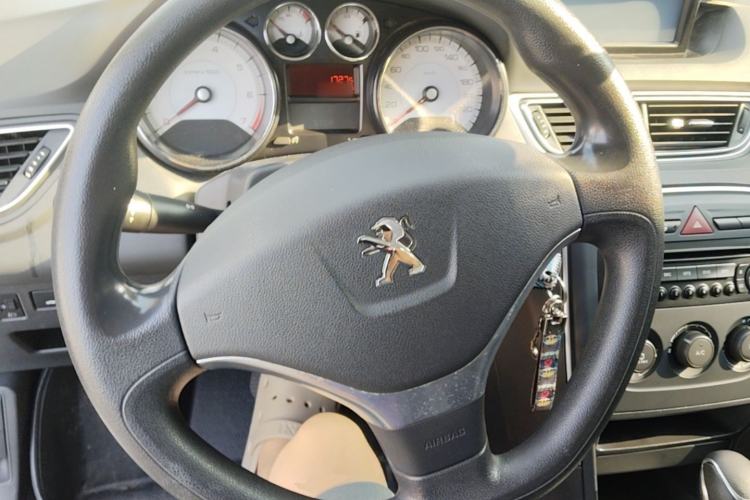 Used Peugeot 308 2014 Enjoy Edition Classic 1.6L Automatic Premium Model Steering Wheel