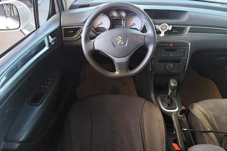 Used Peugeot 308 2014 Enjoyment Edition Classic 1.6L Automatic Fashion Model Steering Wheel