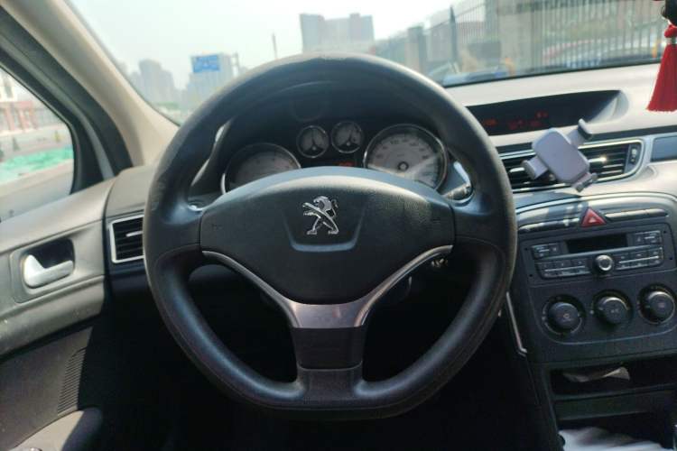 Used Peugeot 308 2014 Enjoy Edition Classic 1.6L Manual YouShang Model Steering Wheel