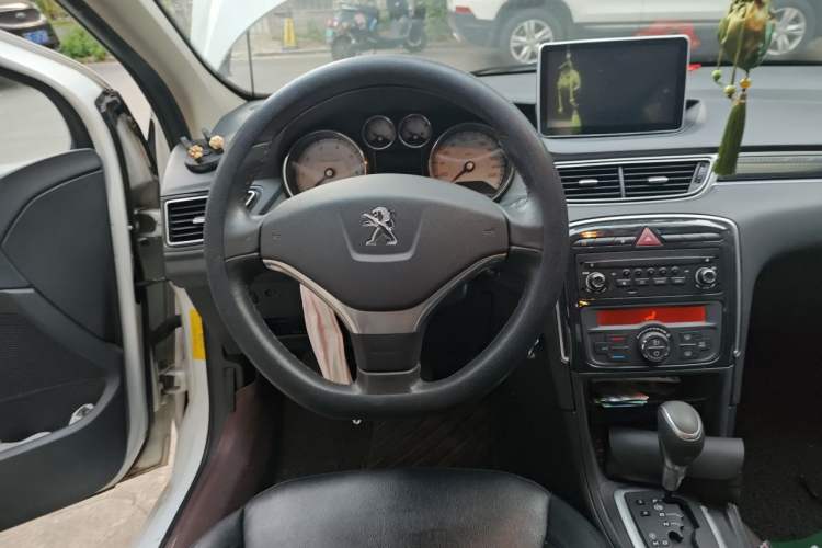 Used Peugeot 308 2014 Enjoyment Edition Classic 1.6L Automatic Fashion Model Steering Wheel