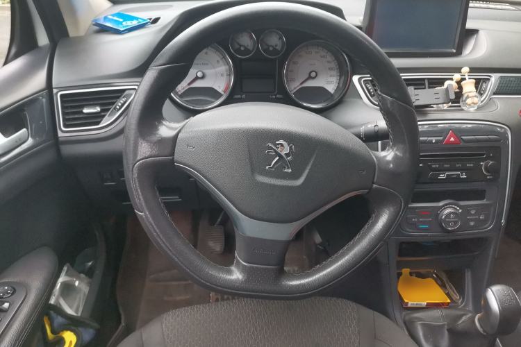 Used Peugeot 308 2014 Enjoy Edition Classic 1.6L Manual YouShang Model Steering Wheel