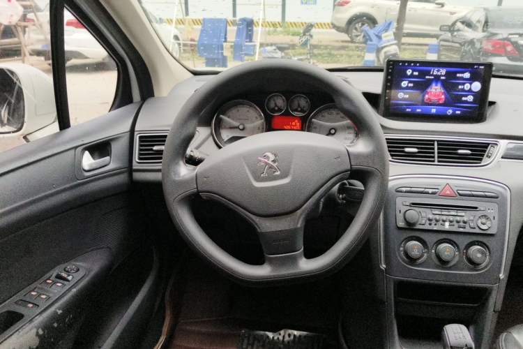 Used Peugeot 308 2014 Enjoy Edition Classic 1.6L Manual YouShang Model Steering Wheel