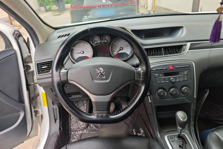 Used Peugeot 308 2014 Enjoy Edition Classic 1.6L Automatic Premium Model Steering Wheel