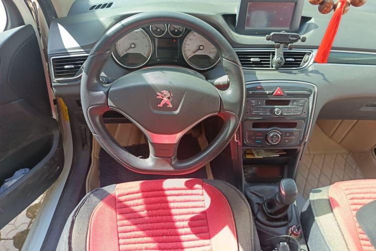 Used Peugeot 308 2014 Enjoy Edition Classic 1.6L Manual Fashion Model Steering Wheel