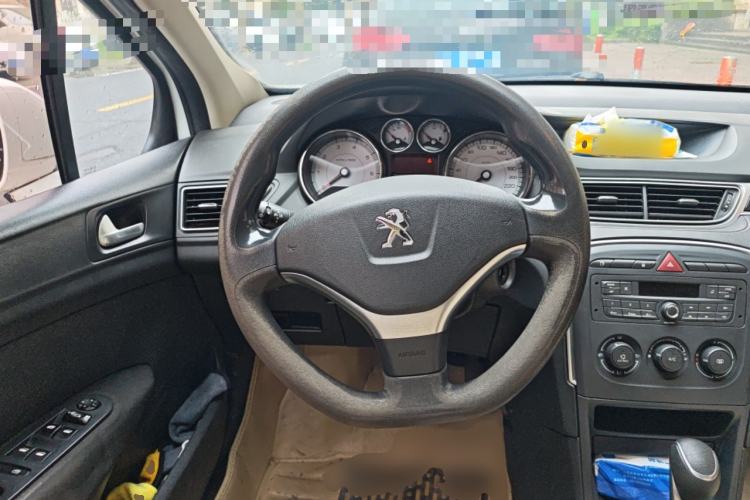 Used Peugeot 308 2014 Enjoy Edition Classic 1.6L Automatic Premium Model Steering Wheel