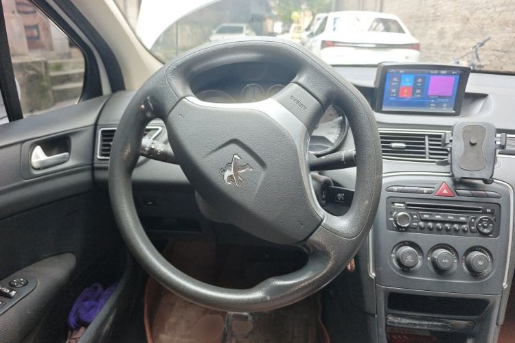 Used Peugeot 308 2014 Enjoy Edition Classic 1.6L Automatic Premium Model Steering Wheel