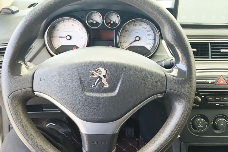 Used Peugeot 308 2014 Enjoy Edition Classic 1.6L Automatic Premium Model Steering Wheel