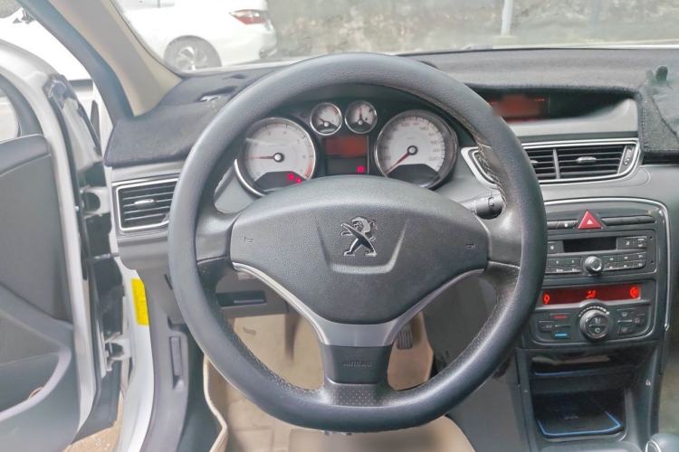 Used Peugeot 308 2014 Enjoyment Edition Classic 1.6L Automatic Fashion Model Steering Wheel
