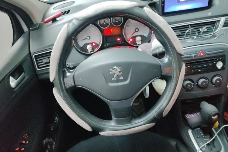 Used Peugeot 308 2014 Enjoy Edition Classic 1.6L Automatic Premium Model Steering Wheel