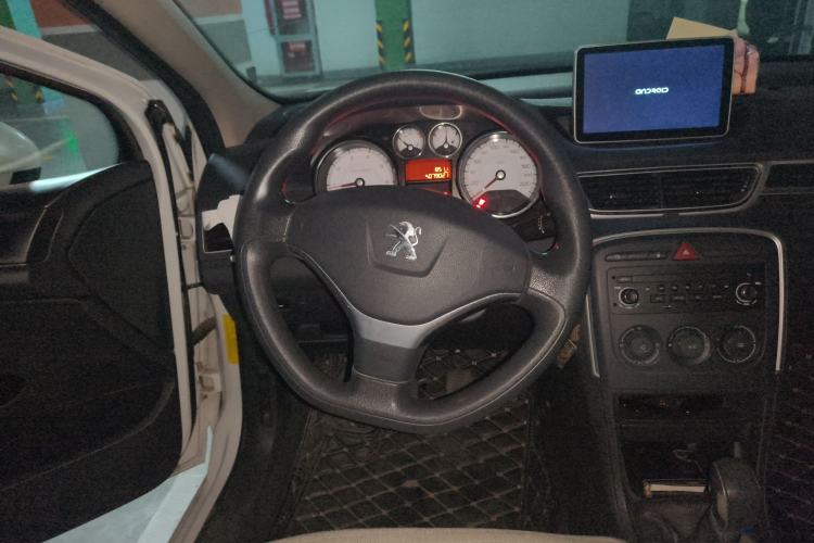 Used Peugeot 308 2014 Enjoy Edition Classic 1.6L Manual YouShang Model Steering Wheel