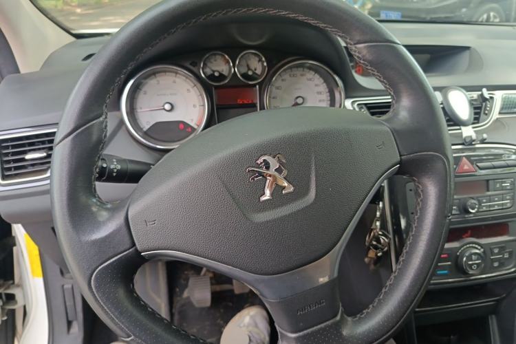 Used Peugeot 308 2014 Enjoy Edition Classic 1.6L Manual Fashion Model Steering Wheel