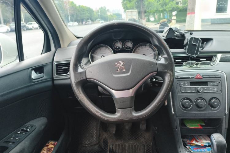Used Peugeot 308 2014 Enjoy Edition Classic 1.6L Manual YouShang Model Steering Wheel