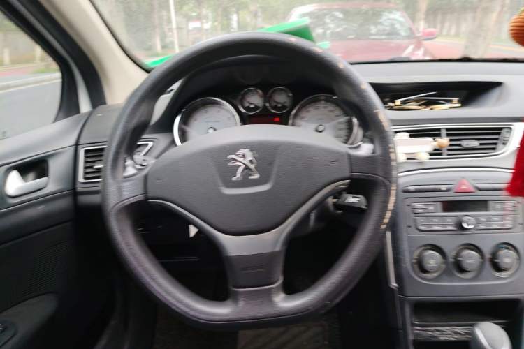 Used Peugeot 308 2014 Enjoy Edition Classic 1.6L Automatic Premium Model Steering Wheel