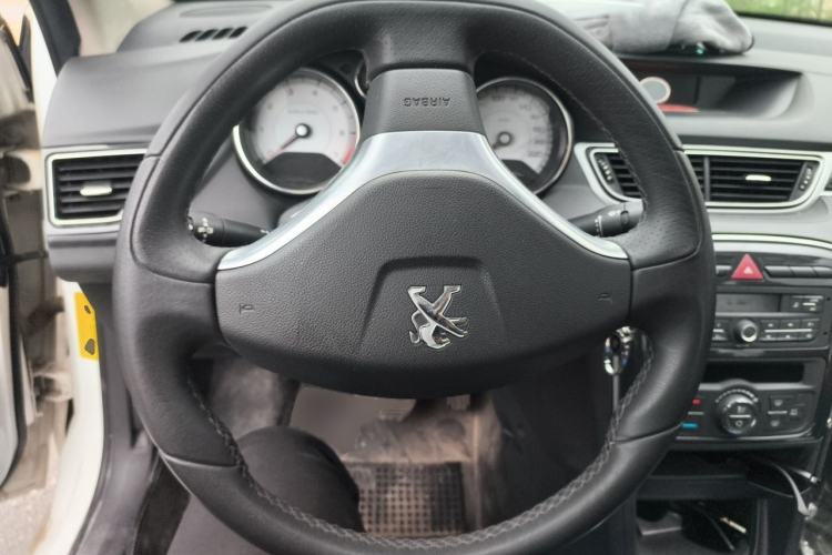 Used Peugeot 308 2014 Enjoyment Edition Classic 1.6L Automatic Fashion Model Steering Wheel
