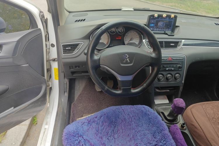 Used Peugeot 308 2014 Enjoy Edition Classic 1.6L Manual YouShang Model Steering Wheel