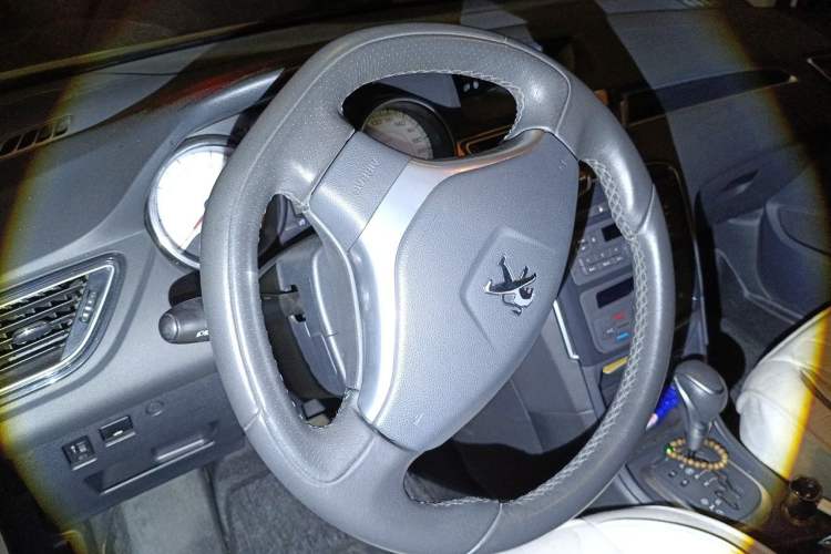 Used Peugeot 308 2014 Enjoyment Edition Classic 1.6L Automatic Fashion Model Steering Wheel