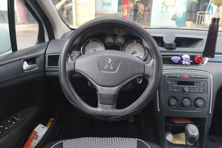 Used Peugeot 308 2014 Enjoy Edition Classic 1.6L Automatic Premium Model Steering Wheel