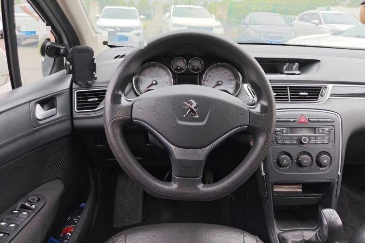 Used Peugeot 308 2014 Enjoy Edition Classic 1.6L Manual YouShang Model Steering Wheel