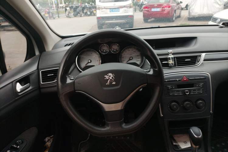 Used Peugeot 308 2014 Enjoy Edition Classic 1.6L Automatic Premium Model Steering Wheel