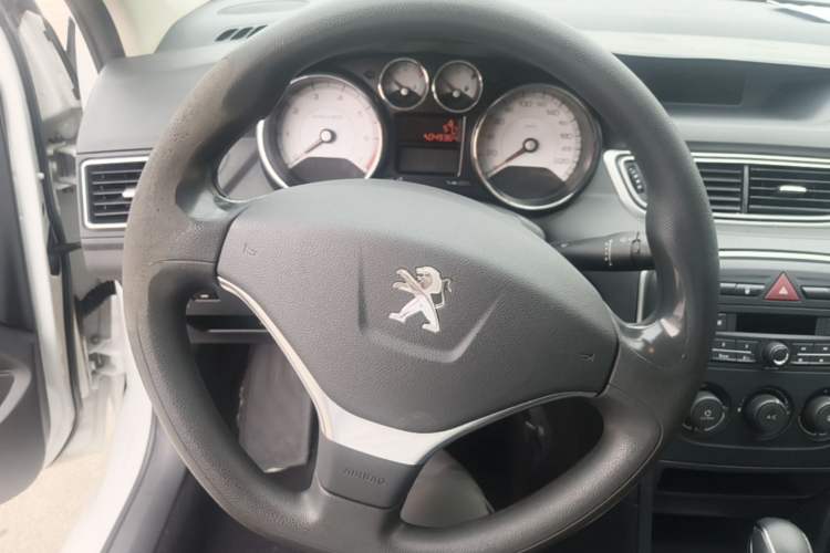 Used Peugeot 308 2014 Enjoy Edition Classic 1.6L Automatic Premium Model Steering Wheel