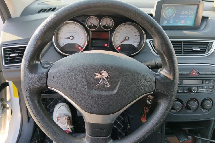 Used Peugeot 308 2014 Enjoy Edition Classic 1.6L Manual YouShang Model Steering Wheel