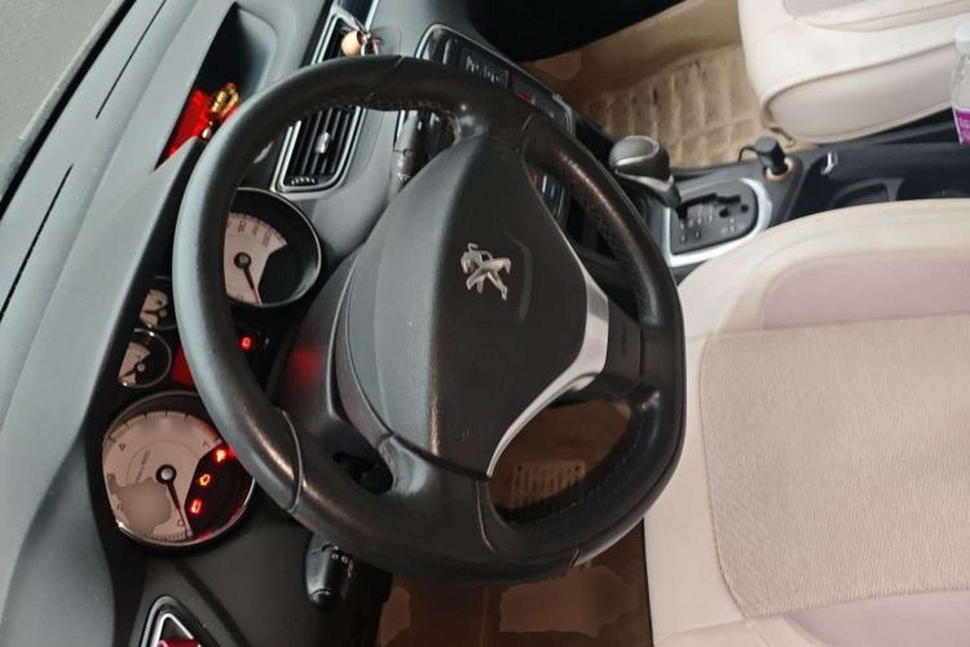 Used Peugeot 308 2014 Enjoyment Edition Classic 1.6L Automatic Fashion Model Steering Wheel
