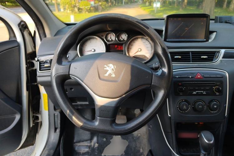 Used Peugeot 308 2014 Enjoy Edition Classic 1.6L Automatic Premium Model Steering Wheel