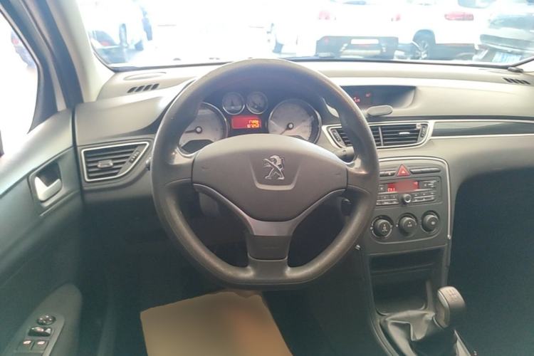 Used Peugeot 308 2014 Enjoy Edition Classic 1.6L Manual YouShang Model Steering Wheel