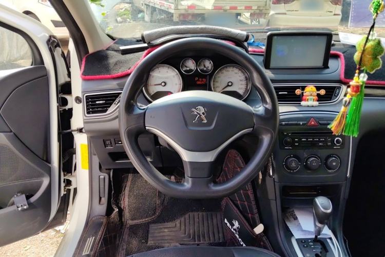 Used Peugeot 308 2014 Enjoy Edition Classic 1.6L Automatic Premium Model Steering Wheel