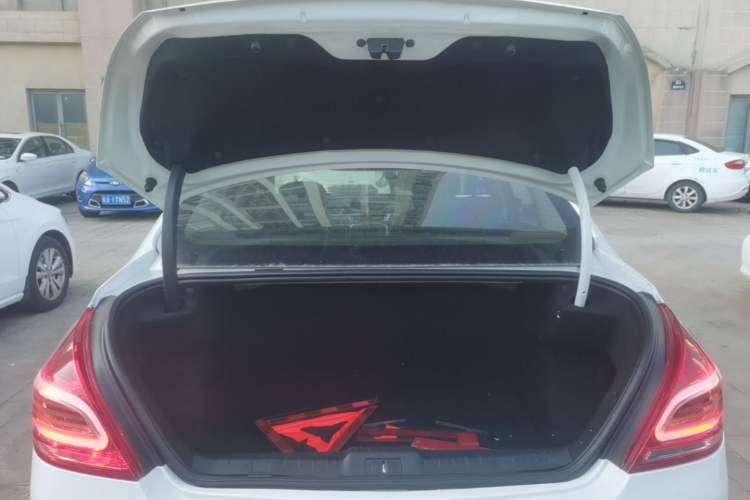 Used Peugeot 308 2014 Enjoyment Edition Classic 1.6L Automatic Fashion Model Trunk