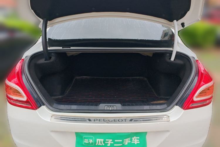 Used Peugeot 308 2014 Enjoy Edition Classic 1.6L Automatic Premium Model Trunk