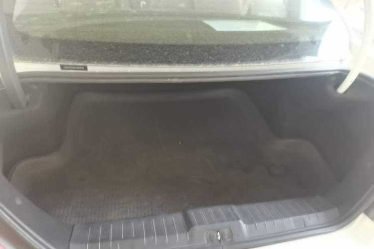 Used Peugeot 308 2014 Enjoy Edition Classic 1.6L Manual YouShang Model Trunk