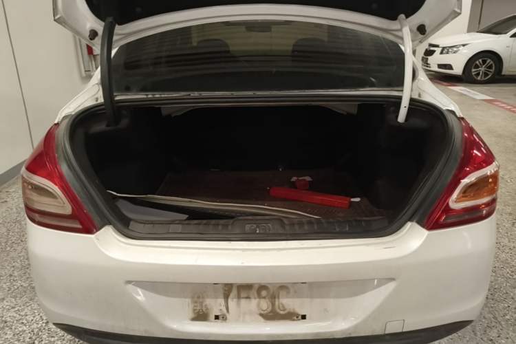 Used Peugeot 308 2014 Enjoy Edition Classic 1.6L Manual YouShang Model Trunk