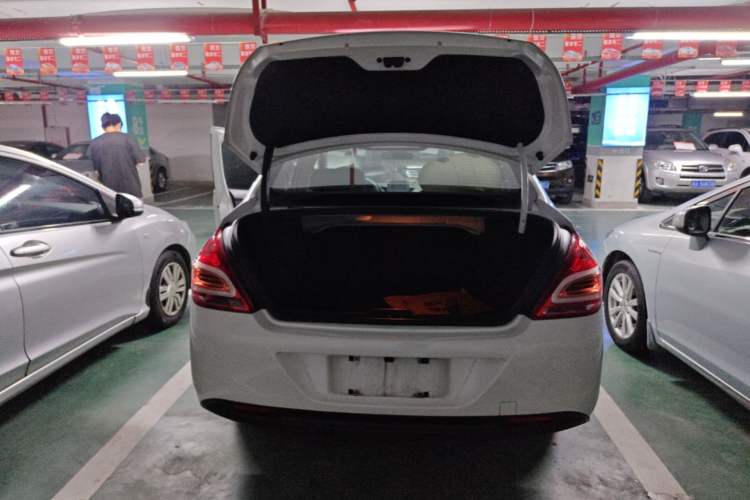 Used Peugeot 308 2014 Enjoy Edition Classic 1.6L Automatic Premium Model Trunk
