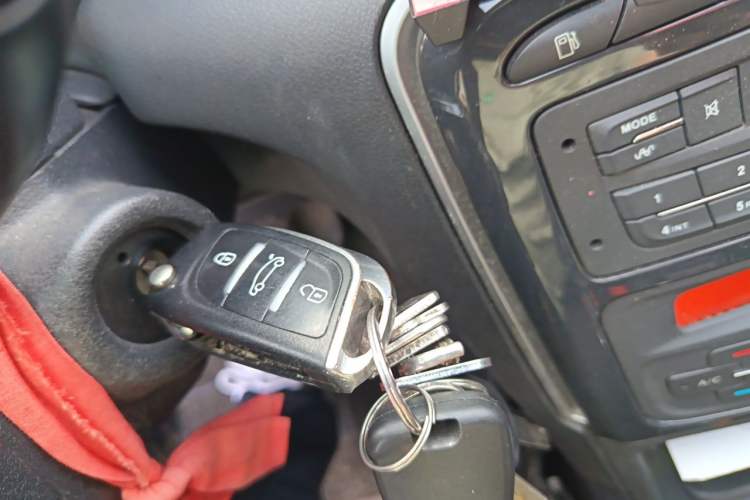 Used Peugeot 308 2014 Enjoy Edition Classic 1.6L Manual Fashion Model Vehicle Key
