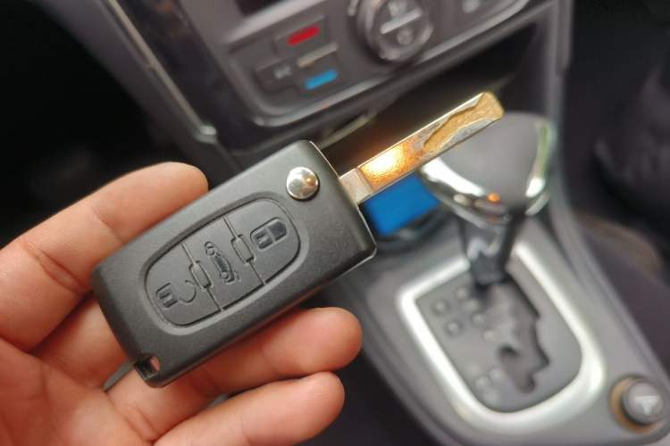 Used Peugeot 308 2014 Enjoyment Edition Classic 1.6L Automatic Fashion Model Vehicle Key