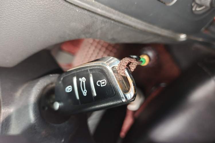Used Peugeot 308 2014 Enjoy Edition Classic 1.6L Manual YouShang Model Vehicle Key