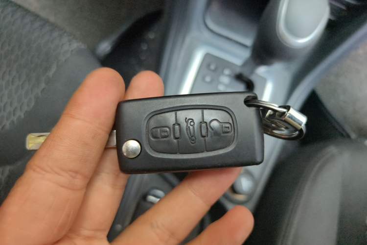 Used Peugeot 308 2014 Enjoyment Edition Classic 1.6L Automatic Fashion Model Vehicle Key