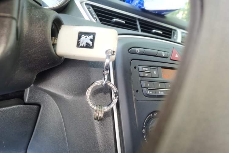 Used Peugeot 308 2014 Enjoy Edition Classic 1.6L Manual YouShang Model Vehicle Key