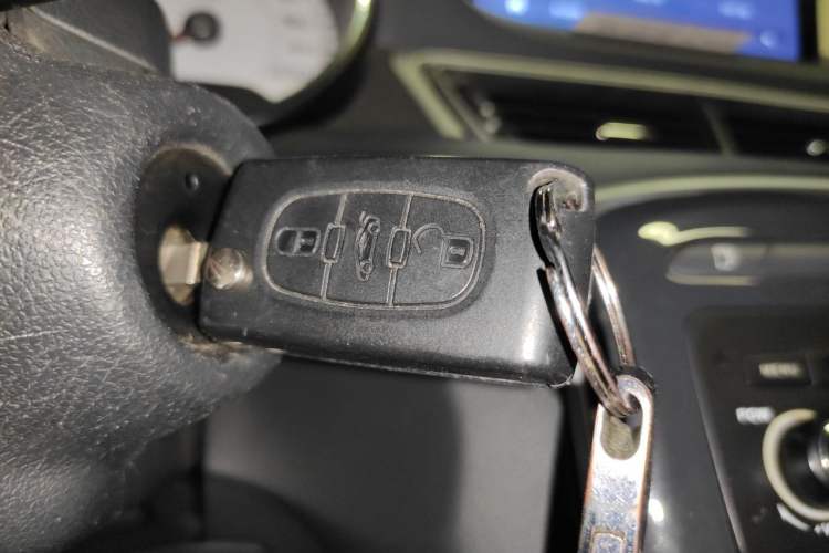 Used Peugeot 308 2014 Enjoyment Edition Classic 1.6L Automatic Fashion Model Vehicle Key