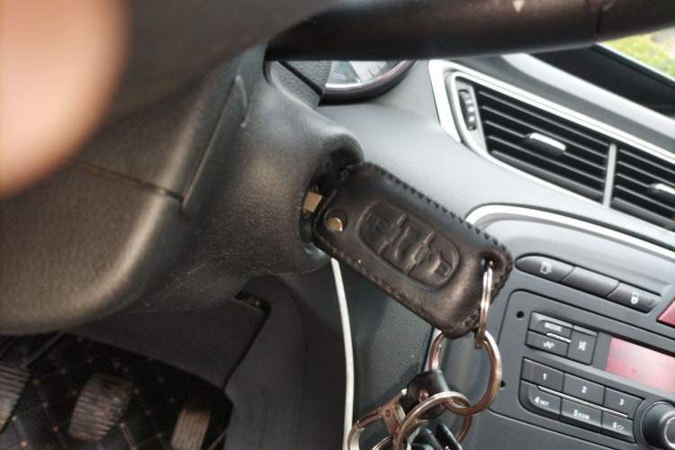 Used Peugeot 308 2014 Enjoy Edition Classic 1.6L Manual YouShang Model Vehicle Key