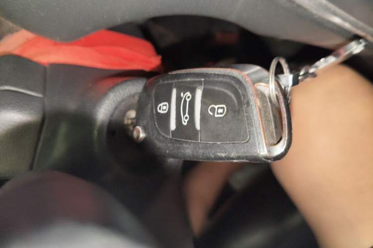 Used Peugeot 308 2014 Enjoy Edition Classic 1.6L Manual YouShang Model Vehicle Key