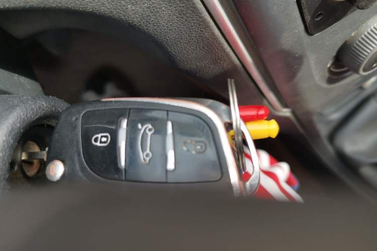 Used Peugeot 308 2014 Enjoy Edition Classic 1.6L Manual YouShang Model Vehicle Key