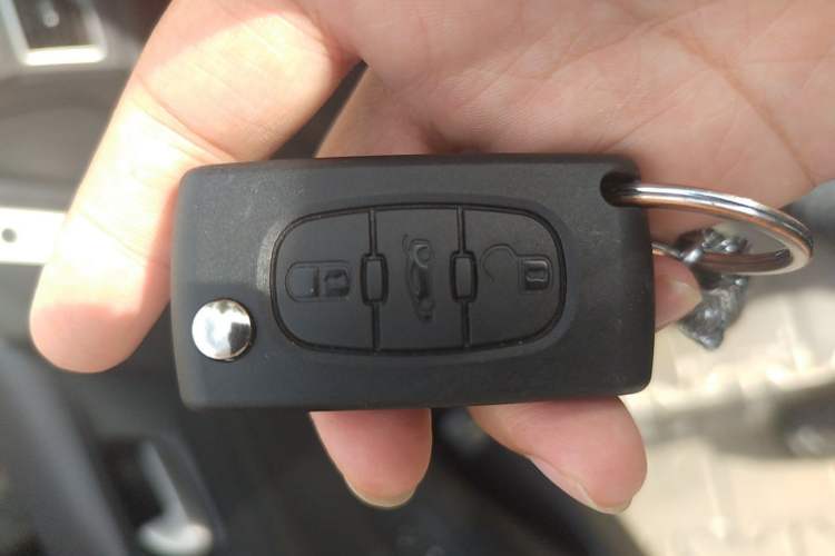 Used Peugeot 308 2014 Enjoy Edition Classic 1.6L Manual YouShang Model Vehicle Key