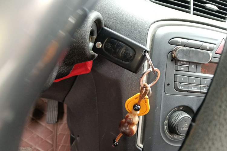 Used Peugeot 308 2014 Enjoy Edition Classic 1.6L Manual YouShang Model Vehicle Key