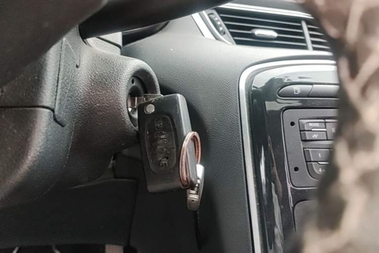 Used Peugeot 308 2014 Enjoy Edition Classic 1.6L Manual Fashion Model Vehicle Key