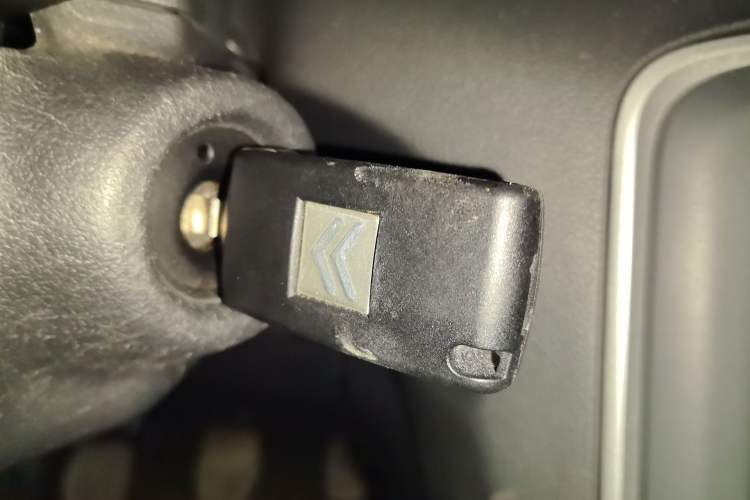 Used Peugeot 308 2014 Enjoy Edition Classic 1.6L Manual YouShang Model Vehicle Key