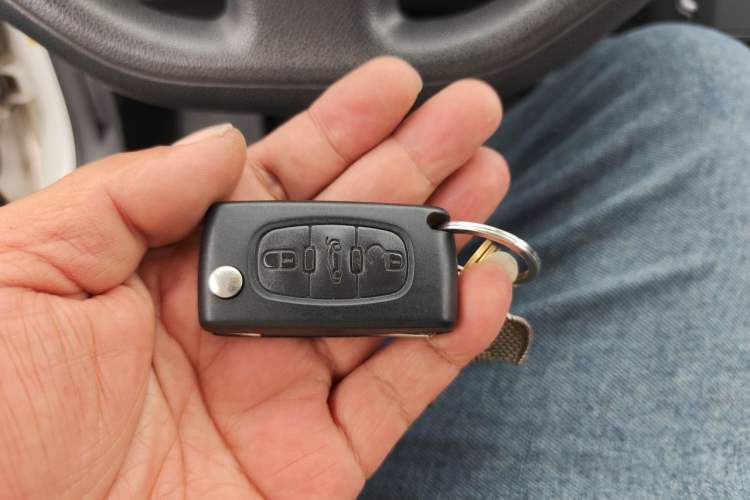 Used Peugeot 308 2014 Enjoy Edition Classic 1.6L Manual YouShang Model Vehicle Key